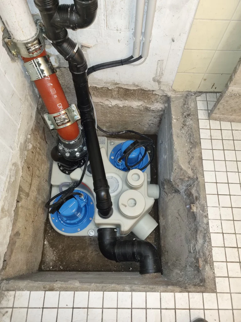 web-haka-pumpenservice-abwasserhebeanlage-2b