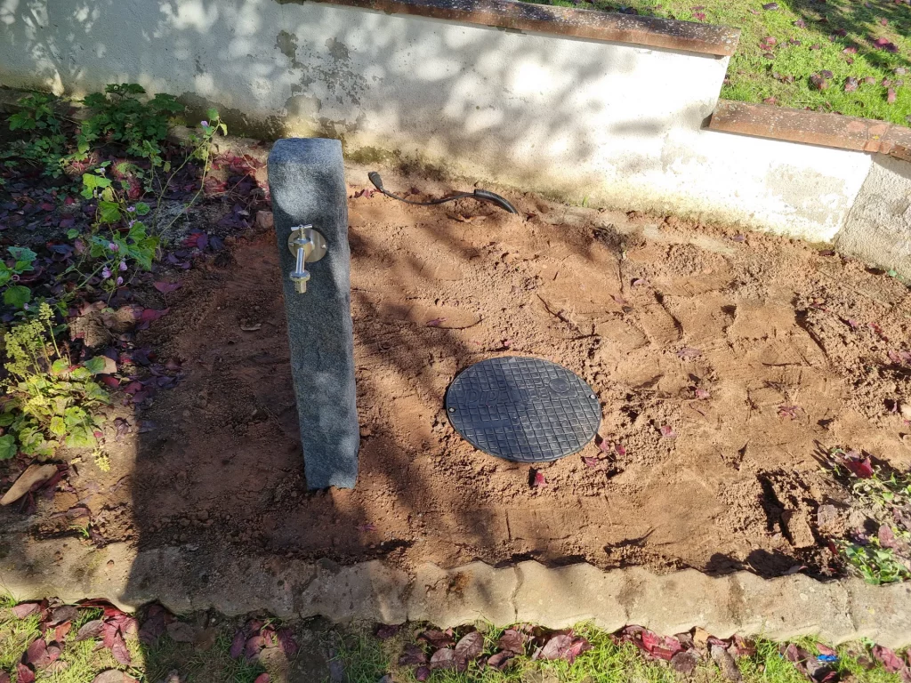 Brunnenanlage Zapfstelle Steinoptik